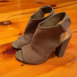 Aldo super comfortable, only worn a few times